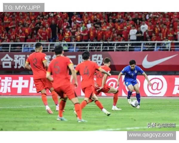 国内足球明星与球队的崛起与发展历程探讨