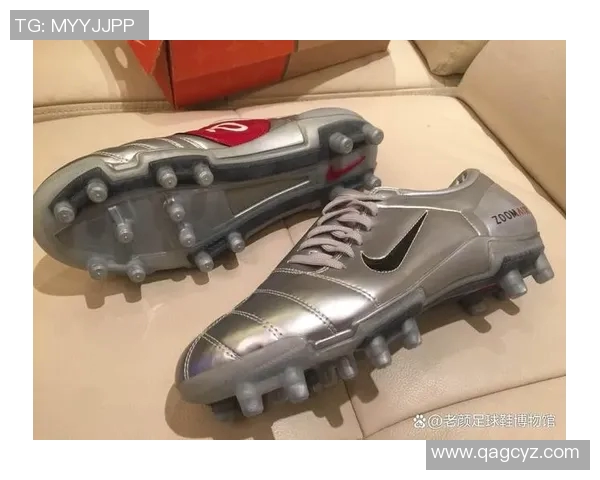 足球明星们的鞋履选择揭秘及其对比赛表现的影响分析