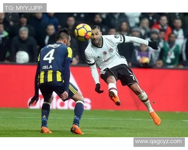 格列兹曼的足球之路:从天才少年到世界级球星的成长历程与成就分析 格列兹曼的足球之路:从天才少年到世界级球星的成长历程与成就分析