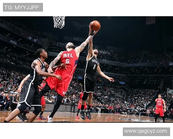 篮网与老鹰常规赛精彩对决球迷热情高涨期待激烈战斗 篮网与老鹰常规赛精彩对决球迷热情高涨期待激烈战斗